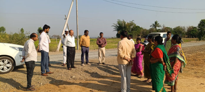 వరి కొనుగోలు కేంద్రాల్లోనే ధాన్యం అమ్మాలి