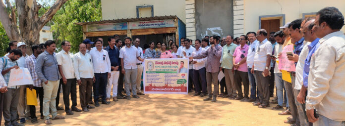 The problems of employment, gazetted, workers, and pensioners should be resolved.