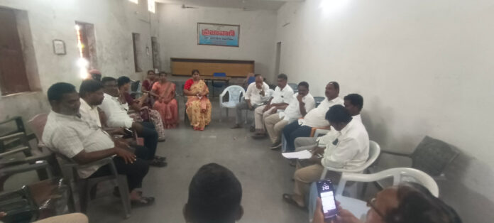 Edla Shankar Mudiraj is the president of the Sarpanch Association.