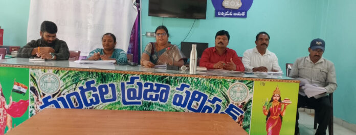 కనీసం వంద మందికి ఉపాధి కల్పించాలి