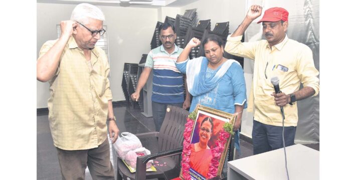 రోజారాణి మరణం శ్రామికోద్యమానికి తీరని లోటు