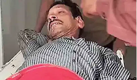 బాబాగా మారాలని జననాంగం నరుక్కుని బావిలో విసిరేసిన రైతు