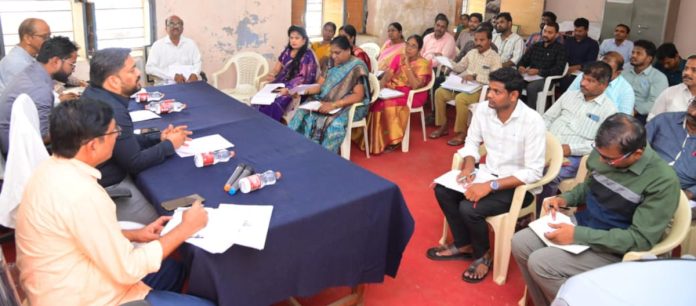 చెంచు గిరిజనుల అభివృద్ధికి అన్ని శాఖలు సమన్వయంతో పనిచేయాలి