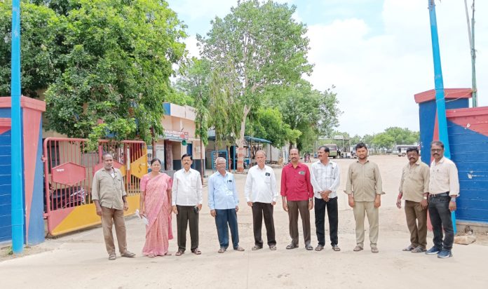 సమస్యల్లేని విలీనం,
ఉద్యోగ భద్రత కావాలి