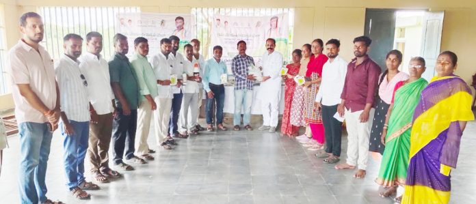 వ్యవసాయ శాఖ ఆధ్వర్యంలో విత్తనాల పంపిణీ