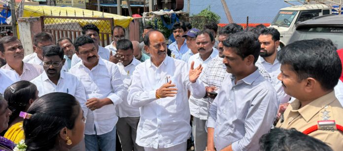 Small traders must cooperate for town cleanliness: MLA Revuri