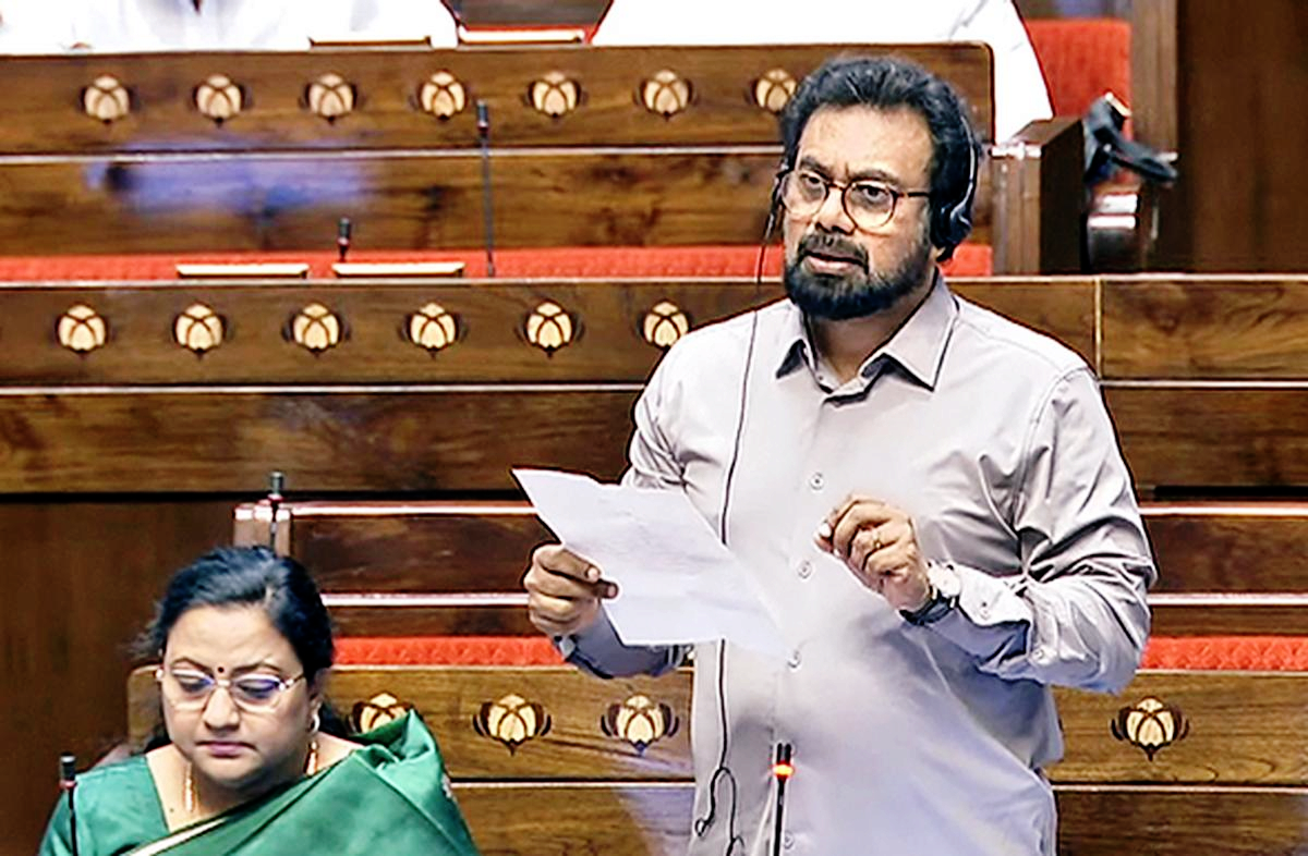 ఎయిర్పోర్ట్ ఆపరేటర్లు ఎయిర్లైన్స్లోకి రావొచ్చు