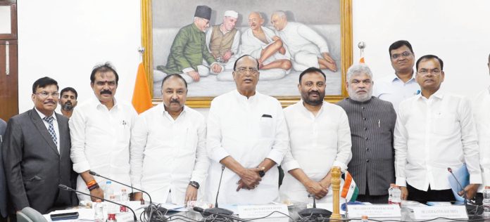 ప్రజాస్వామ్యంలో అసెంబ్లీ కమిటీలకు ప్రాధాన్యత