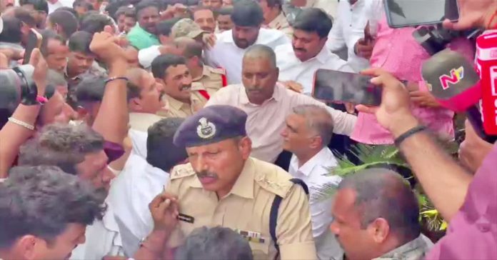Tension at Hanumakonda Collectorate