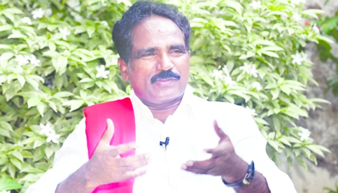 ఆదర్శ కమ్యూనిస్టు