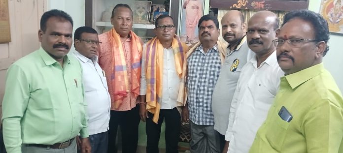 గౌడ సంఘం ఆధ్వర్యంలో కాంగ్రెస్ నేతలకు సన్మానం