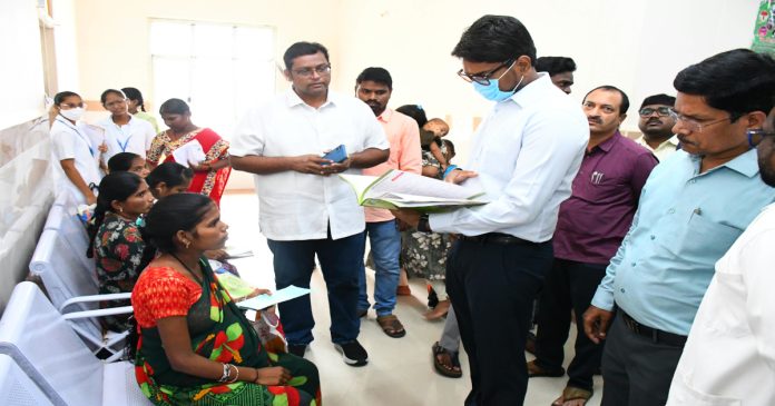 గర్భిణీల ఆరోగ్యంపై ప్రత్యేక శ్రద్ధ వహించాలి: కలెక్టర్ Special attention should be paid to the health of pregnant women: Collector