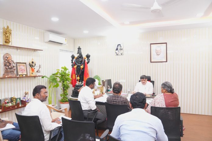 బీసీ గురుకులాలకు సొంత భవనాలు