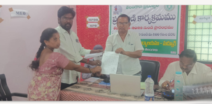 Former sarpanch complains to Prajavani about pending bills