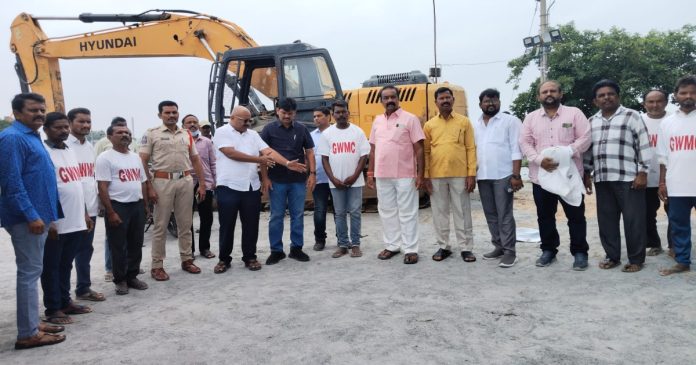 నిమజ్జన ఏర్పాట్లను పరిశీలించిన అదనపు కలెక్టర్