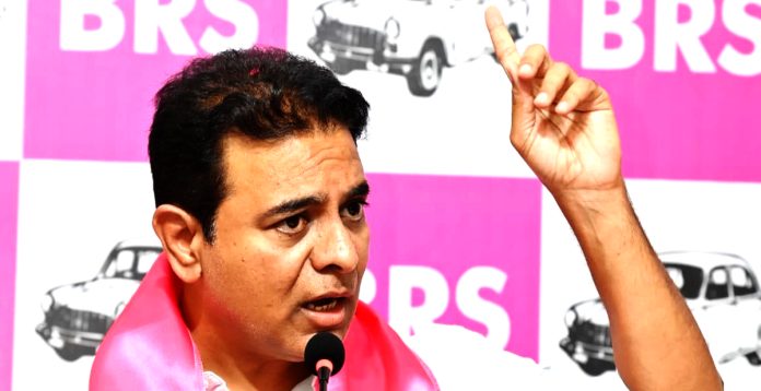 కేసీఆర్, రేవంత్రెడ్డి ఆస్తులపై
సిట్టింగ్ జడ్జితో విచారణకు సిద్ధం