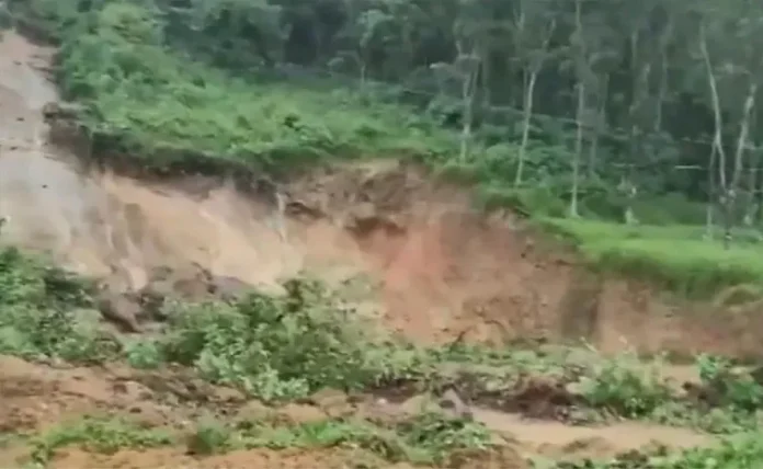 Landslides hit Idukki