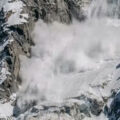 avalanche-kills-10-in-pakistan