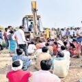 the-demolition-of-huts-is-tense