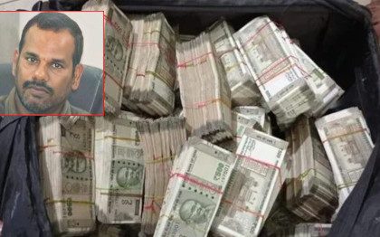 acb-searched-the-house-of-tehsildar-and-recovered-huge-amount-of-cash-and-jewelry