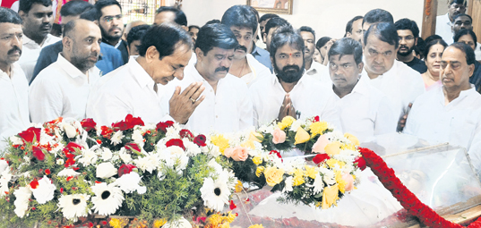 Minister Vemula
A tearful farewell to mother