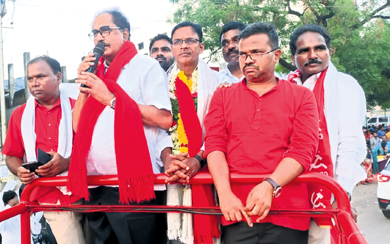 CPI(M) should win in Bhuvangiri