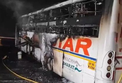 fire-broke-out-in-a-private-bus