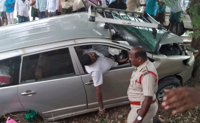 three-people-died-in-a-fatal-road-accident-3