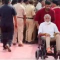 pulivarthi-nani-came-in-a-wheelchair-for-chandrababus-swearing-in-ceremony