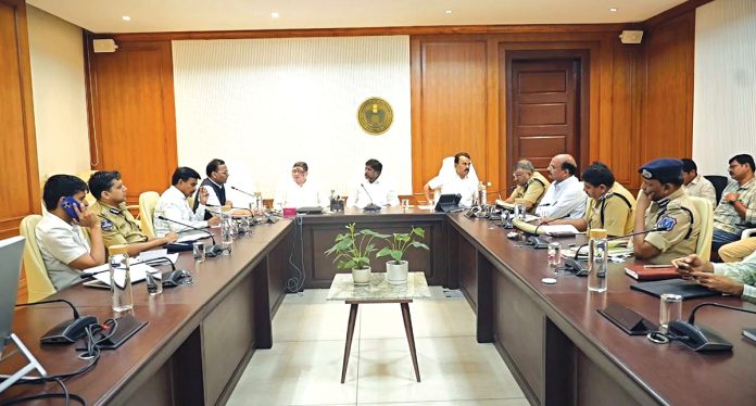 Rallies in dRallies in district centersistrict centers