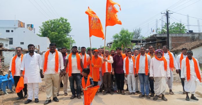 Devotees set out to watch wrestling matches