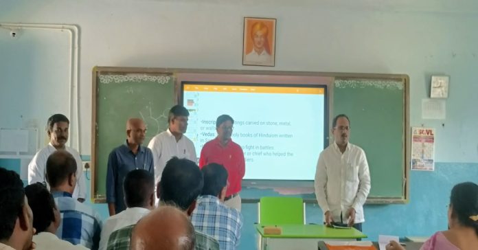 Diet Principal visits teacher training camp