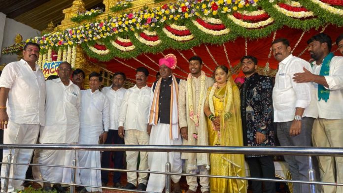 Former MLA attends wedding