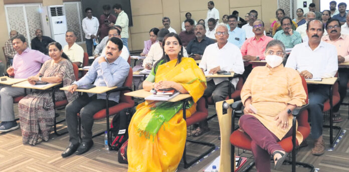 DEOs should examine teaching in schools