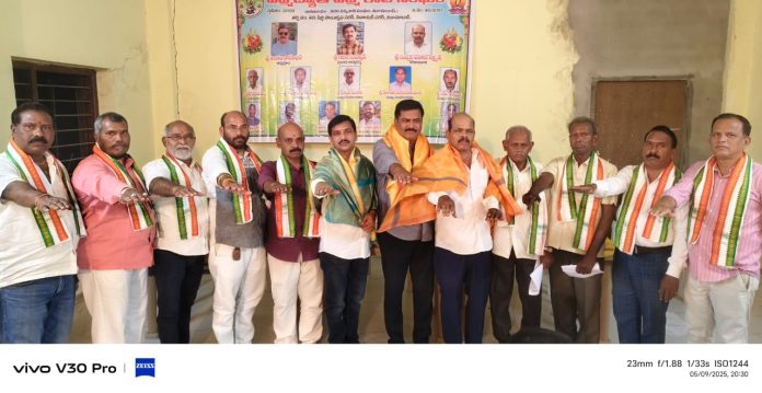 New executive committee sworn in for the 49th time on behalf of the Padmasali Sangham