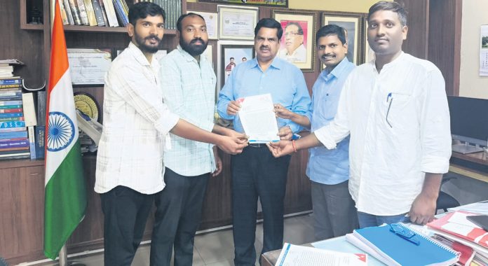 Do not increase fees in engineering colleges