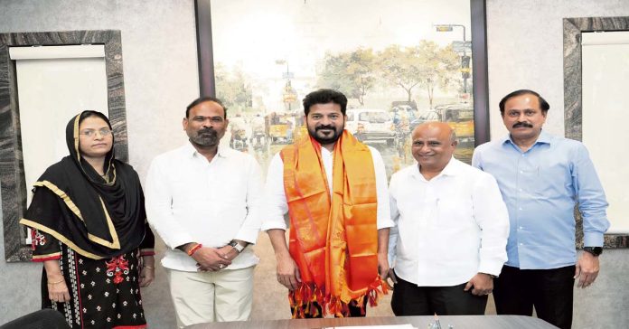 Information Commissioners meet with CM