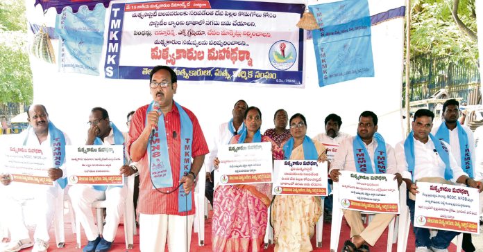 Fishermen should be provided with occupational protection.