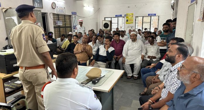 Police meeting with owners of Topud Bandlu
