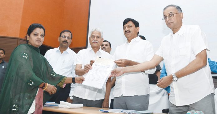 Indiramma Houses for all deserving journalists
