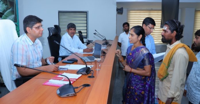 Prajavani applications should be examined and action should be taken.