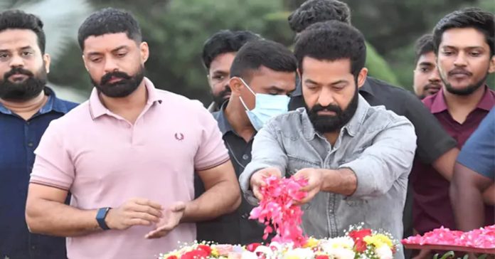 Tributes paid to Jr. NTR and Kalyan Ram at NTR Ghat