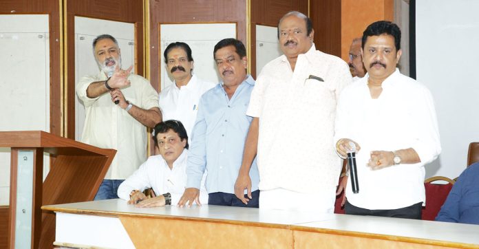 జూన్‌ 1 నుంచి థియేటర్ల బంద్‌ లేదు