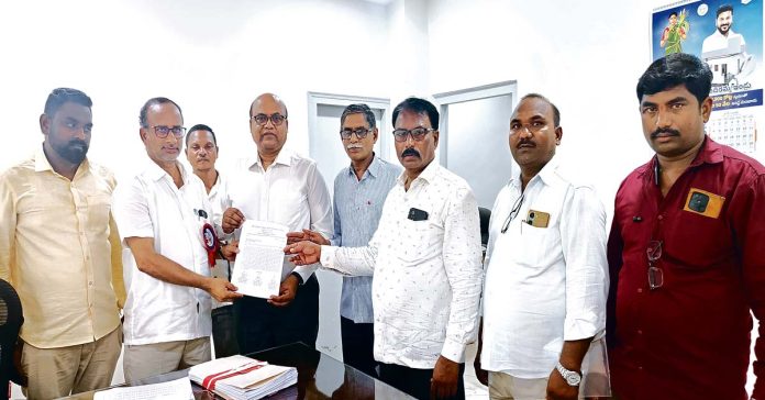 Identity elections should be held at Sirpur Paper Mill