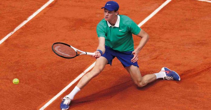 Sinner, Zverev advance to third round