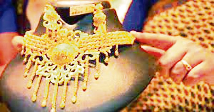 Jewellery exports fall 16 percent