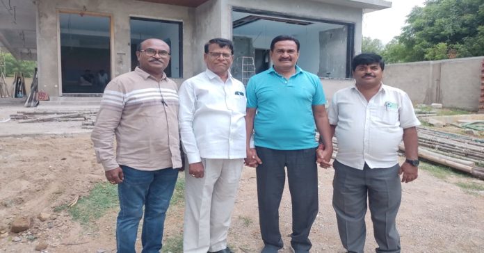Leaders who visited former MLA