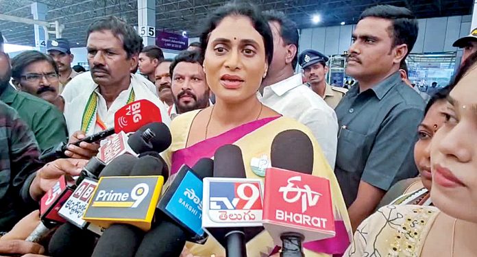It is a fact that my phone was tapped: YS Sharmila