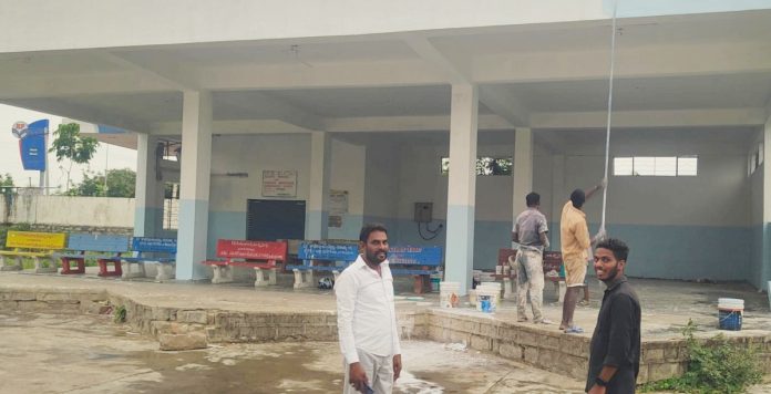 Bhikkhunur bus stand with new features