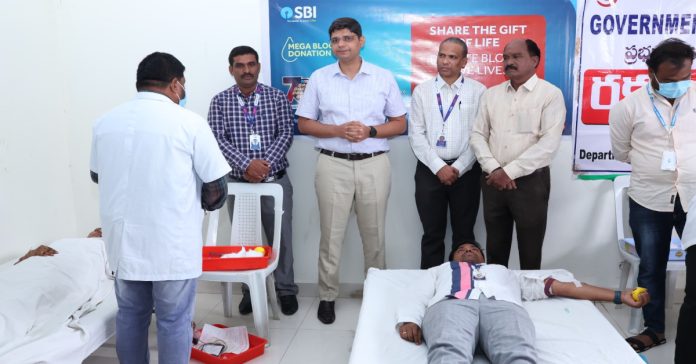 Blood donation camp at SBI regional office